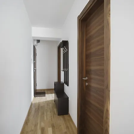 Lora Jadranskij Put Appartement Budva