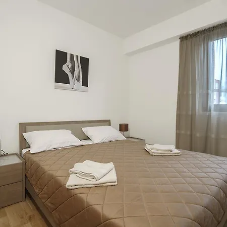 Lora Jadranskij Put Budva